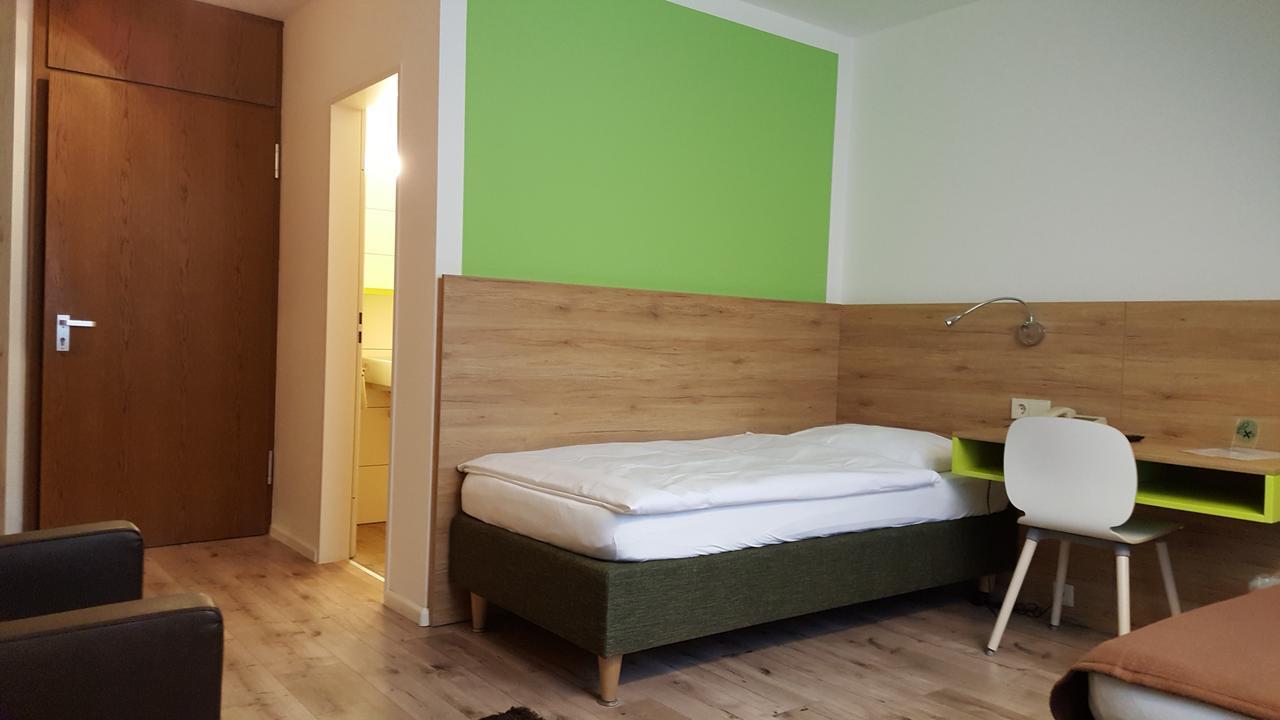 Gaestehaus Ruh - Non-Smoking Freiburg im Breisgau Exteriör bild
