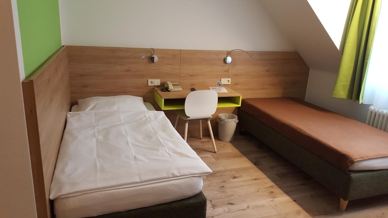 Gaestehaus Ruh - Non-Smoking Freiburg im Breisgau Exteriör bild