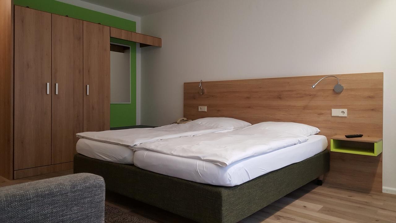 Gaestehaus Ruh - Non-Smoking Freiburg im Breisgau Exteriör bild